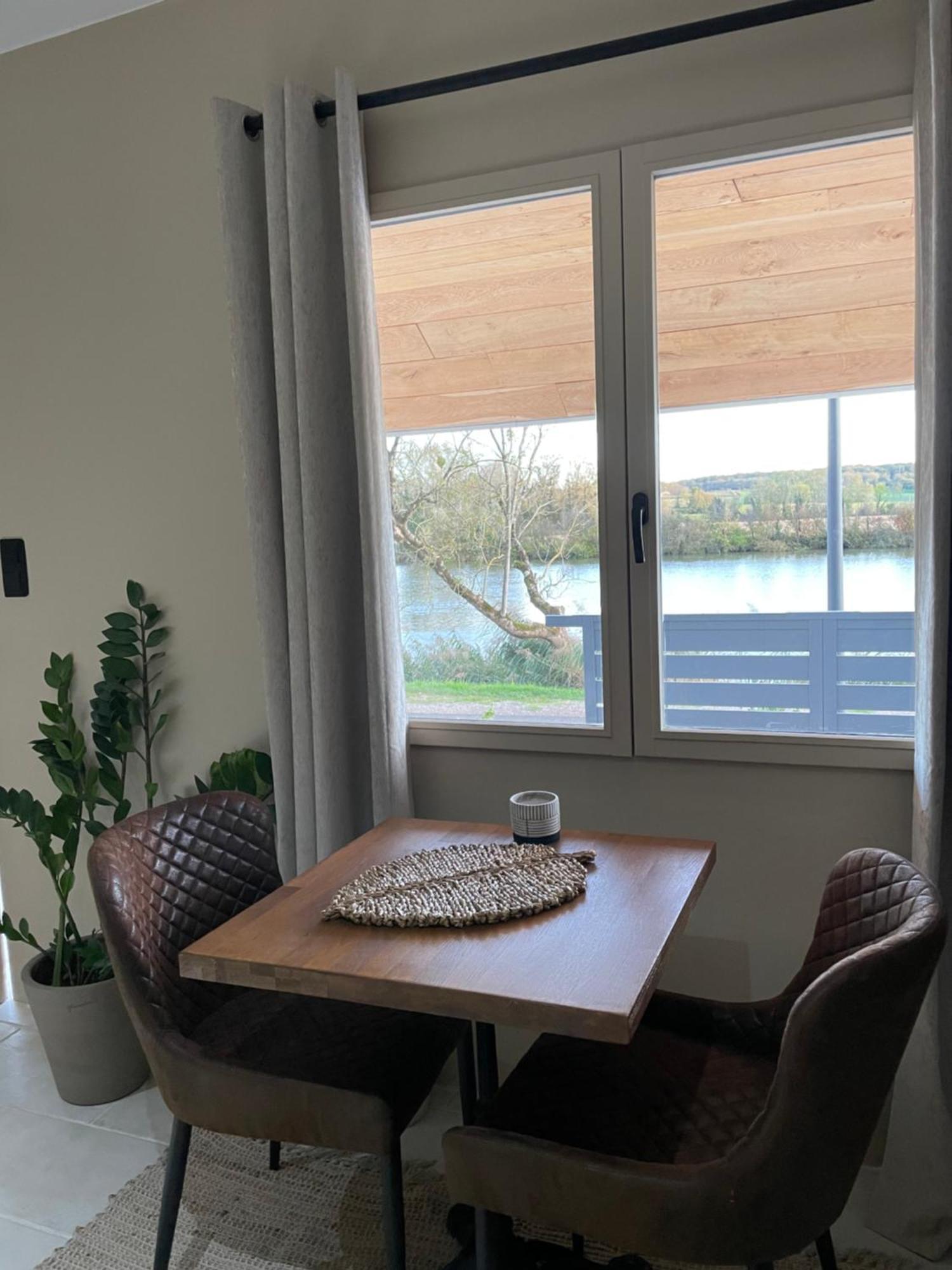 Maison Au Bord De L'Eau Les Roches Rochefort-sur-Nenon Екстериор снимка