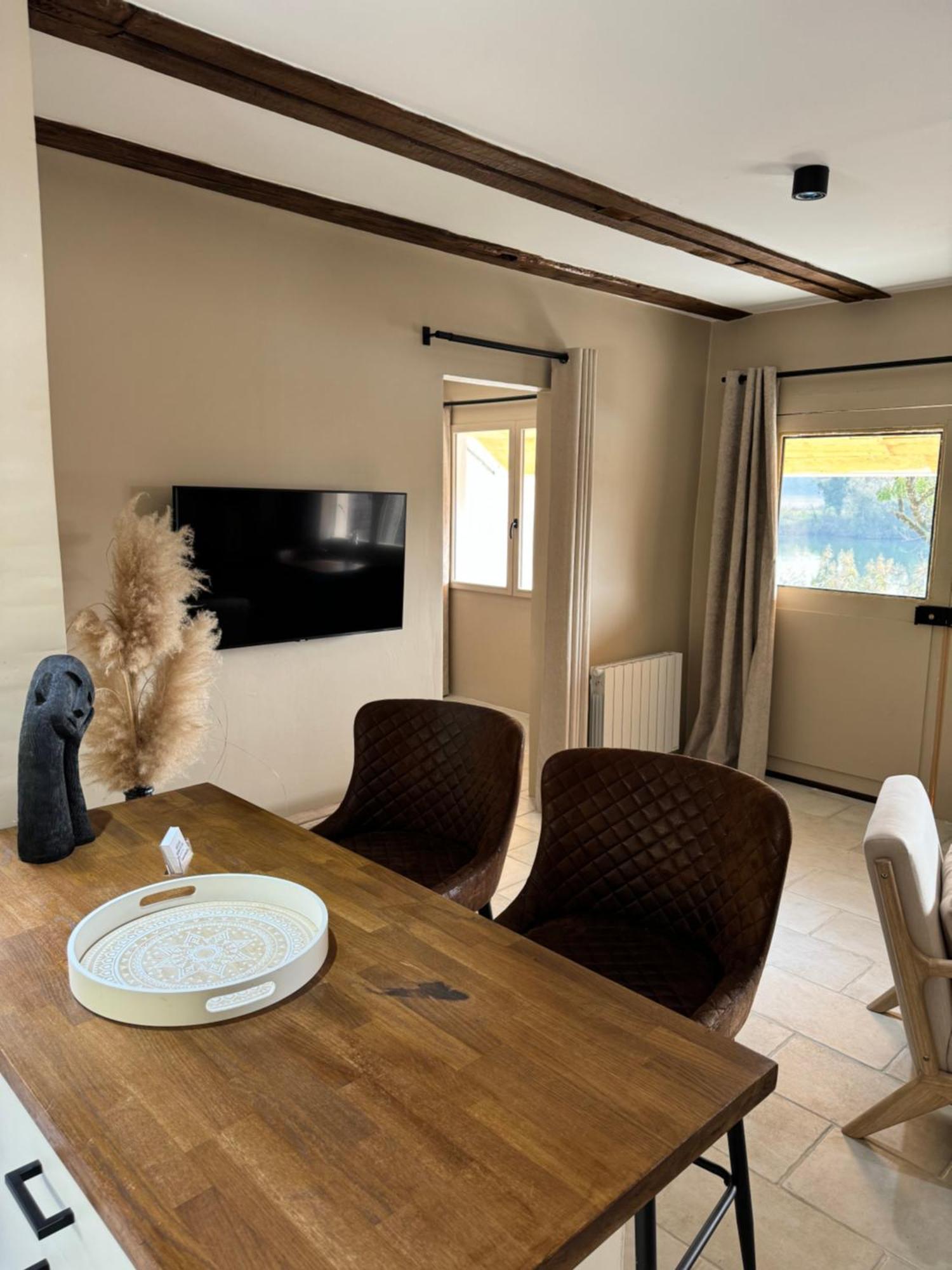 Maison Au Bord De L'Eau Les Roches Rochefort-sur-Nenon Екстериор снимка