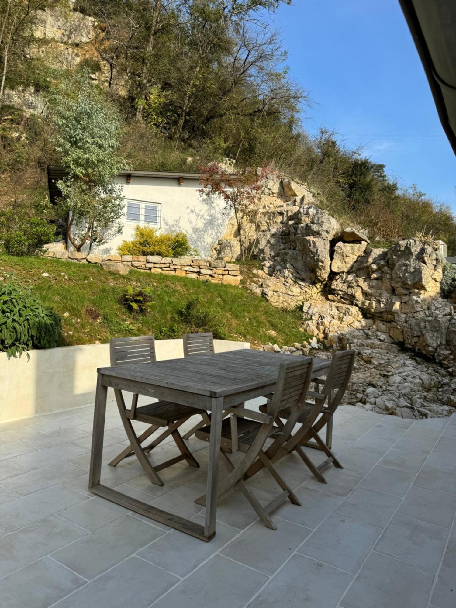Maison Au Bord De L'Eau Les Roches Rochefort-sur-Nenon Екстериор снимка
