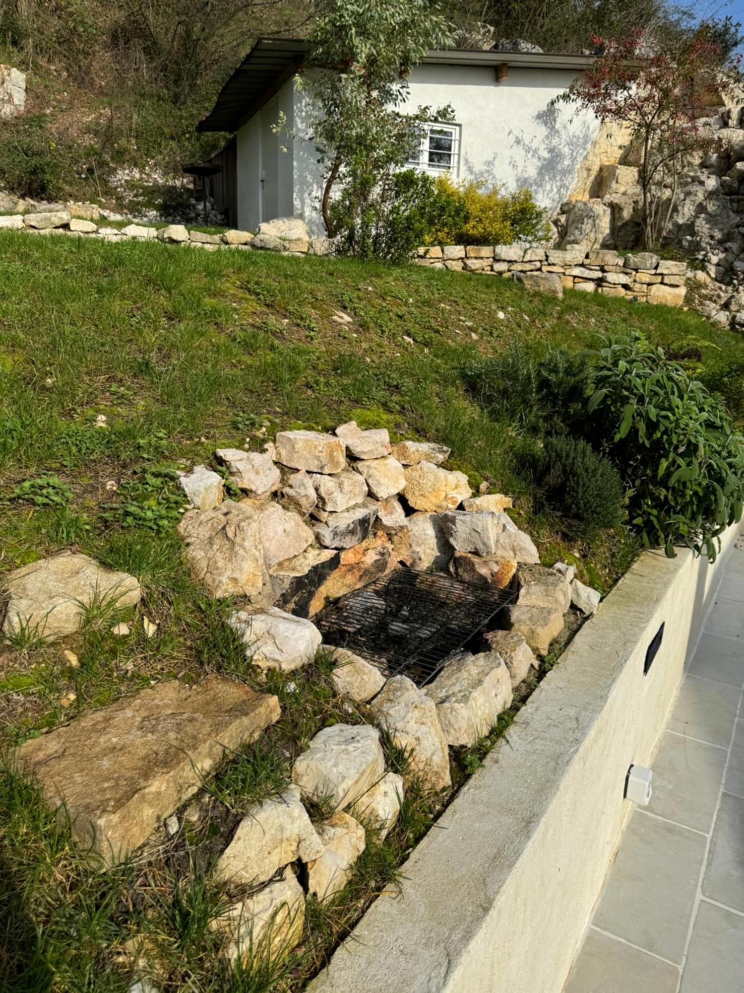 Maison Au Bord De L'Eau Les Roches Rochefort-sur-Nenon Екстериор снимка